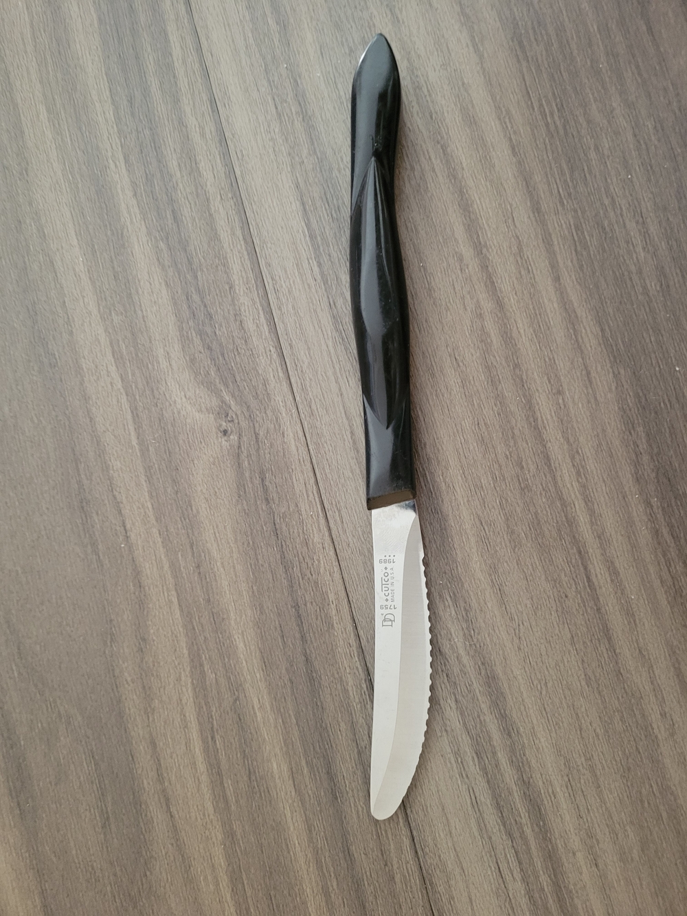 Cutco Black-Handled Serrated Steak Knife
